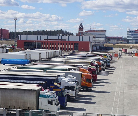 “巨石”海关站