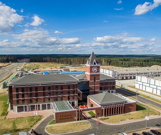 商务中心、“军官坊”酒吧