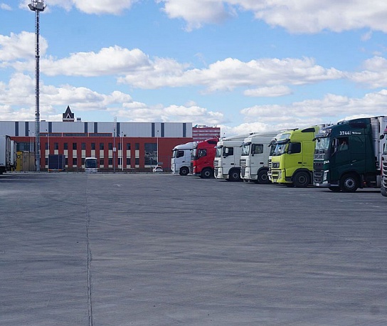 “巨石”海关站