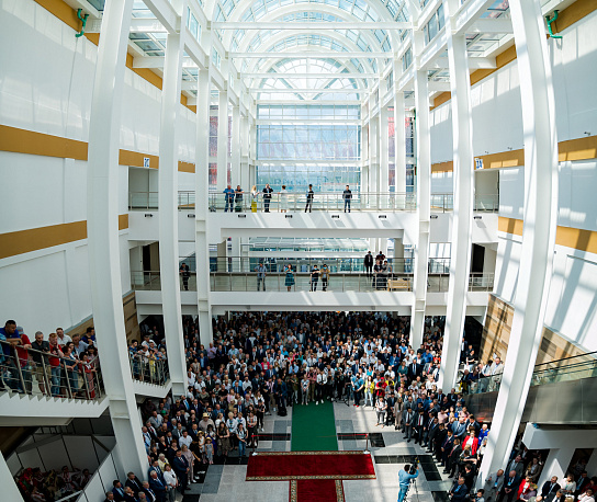 АвтоШоу 2024 в Великом Камне: путешествие в мир автомобилей