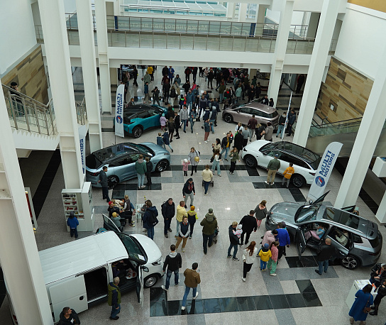 АвтоШоу 2024 в Великом Камне: путешествие в мир автомобилей