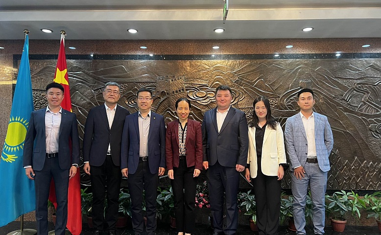 欧亚丝路区域开展内部交流调研